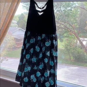 Black and floral cotton dress. Torrid size 2
